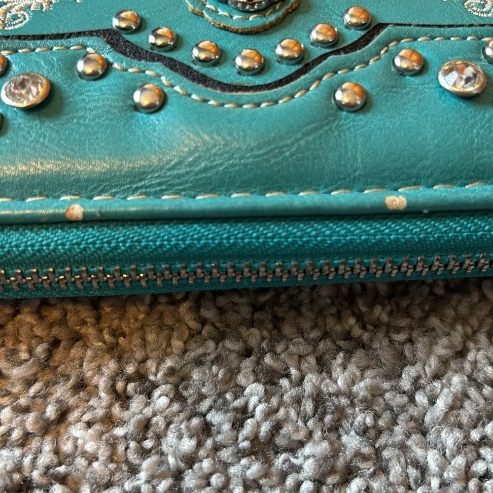 Wristlet/clutch